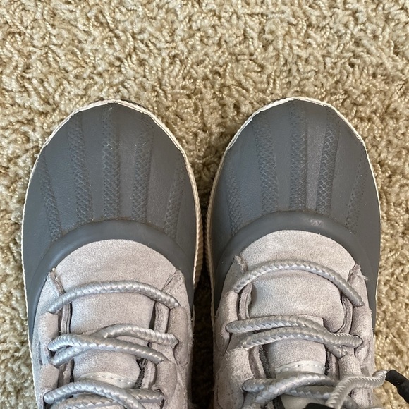 Sorel | Out N About Classic Youth Waterproof Boot - Picture 11 of 11